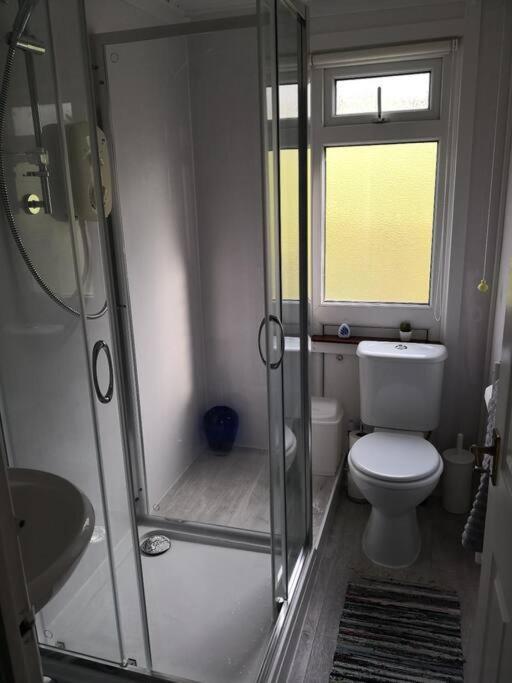 'Le Chalet Ii' Free Unlimited Wifi 2 Bed Chalet House Hodgeston Buitenkant foto